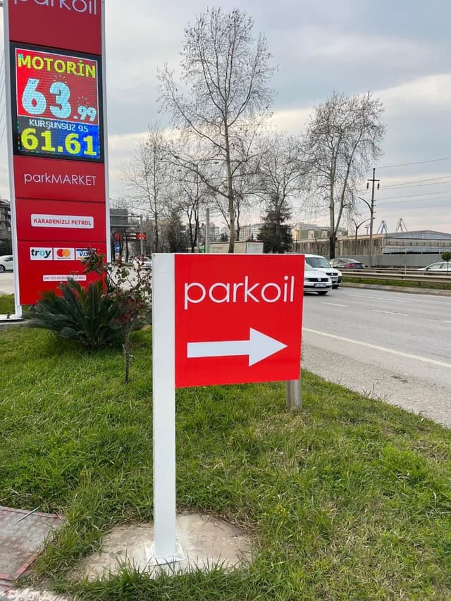 Parkoil Karadenizli Petrol LED fiyat totemi